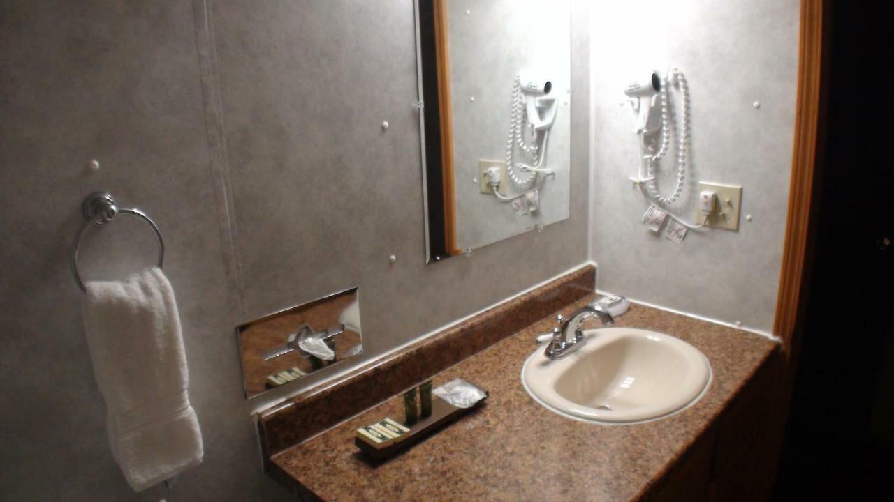 Motel 72 Grayling Luaran gambar